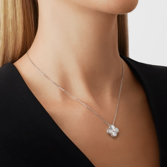 VCA 2020 White Gold Guilloche Diamond Necklace - Picture 2 of 4